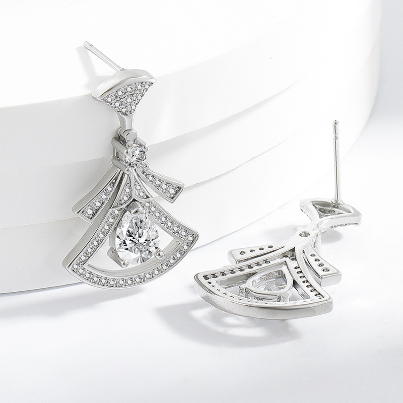 Exquisite, diamantbesetzte, fä – Body Jewelry Diamond Bewertung und Preis